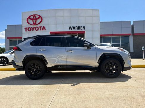 Used 2023 Toyota RAV4 XSE AWD/4WD image 3