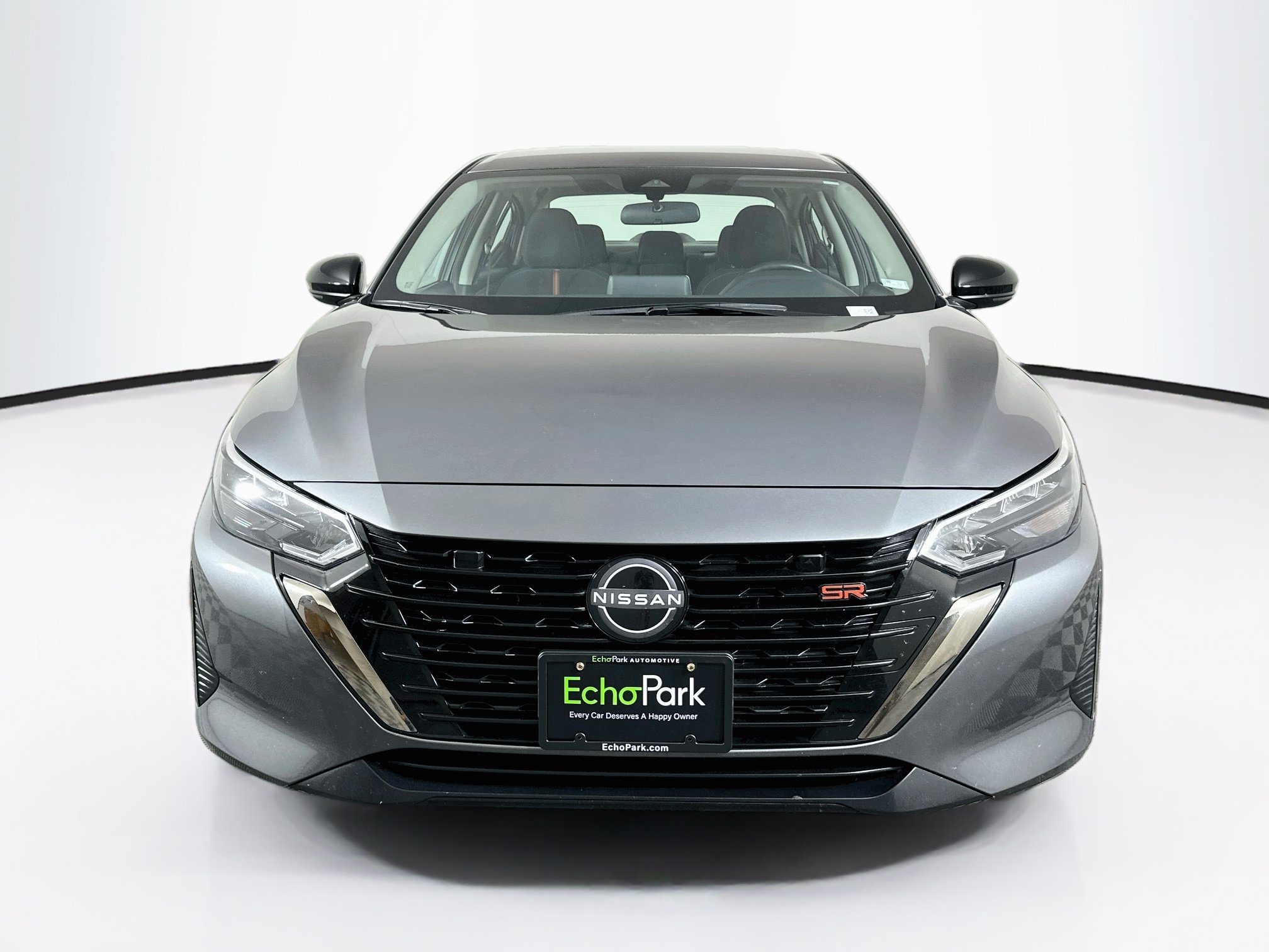 Used 2025 Nissan Sentra SR FWD image 2