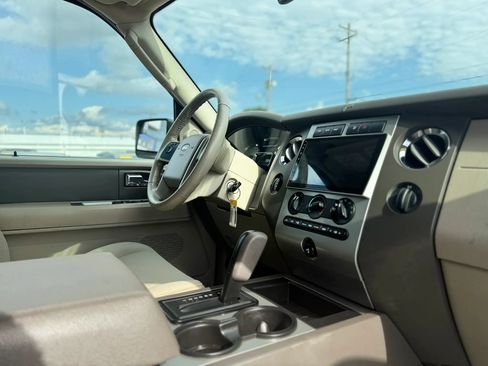 Used 2012 Ford Expedition XLT w/ HD Trailer Tow Pkg AWD/4WD image 24