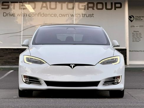 Used 2020 Tesla Model S Long Range Plus AWD/4WD image 3