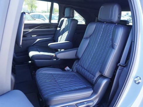 New 2026 Cadillac Escalade IQ Luxury 1 image 8