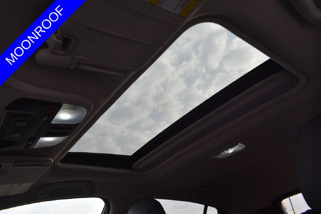 Used 2022 Subaru Crosstrek 2.5i Sport w/ Moonroof Package AWD/4WD image 8