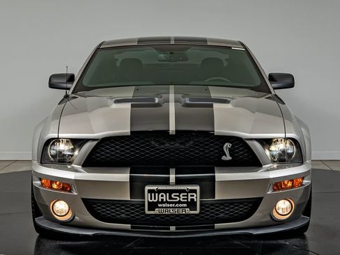 Used 2009 Ford Mustang Shelby GT500 RWD image 2