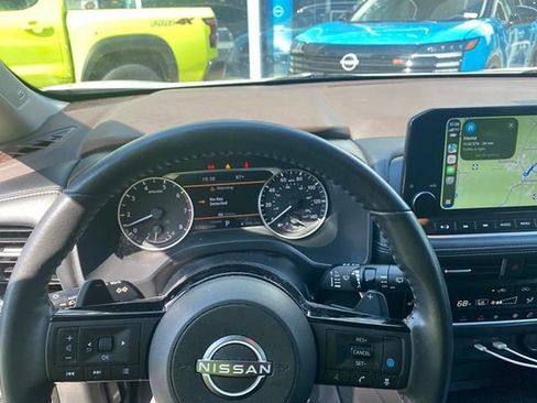 Used 2022 Nissan Rogue SL w/ SL Premium Package FWD image 6
