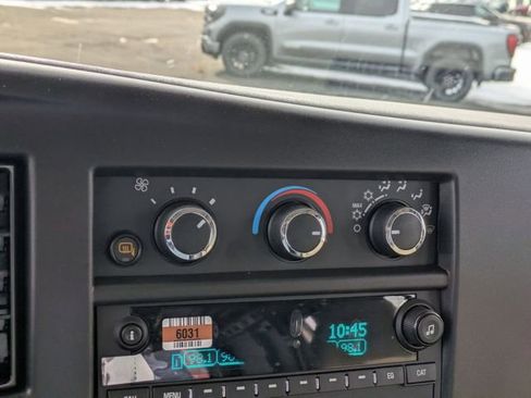 New 2026 GMC Savana 2500 w/ Driver Convenience Package RWD image 21