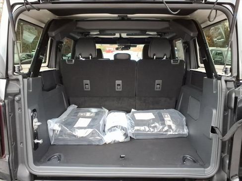 New 2025 Ford Bronco Badlands image 9