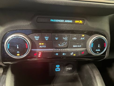 Used 2022 Ford Escape SEL image 20