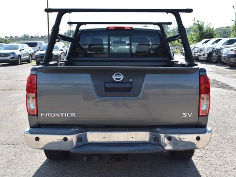 Used 2016 Nissan Frontier SV w/ SV Value Truck Package RWD image 6