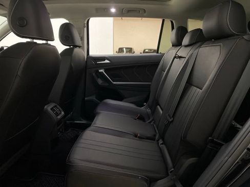 Used 2023 Volkswagen Tiguan SE w/ Panoramic Sunroof Package FWD image 77