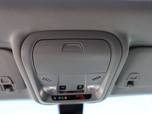 Used 2022 GMC Terrain SLE w/ Driver Convenience Package AWD/4WD image 32