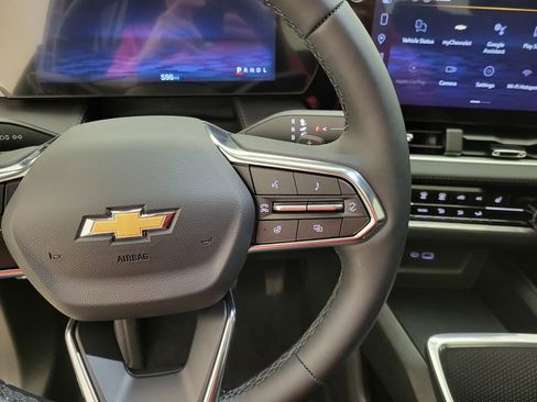 New 2026 Chevrolet Equinox LT w/ LPO, Floor Liner Package FWD image 4