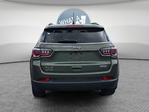 Used 2019 Jeep Compass Latitude w/ Cold Weather Group AWD/4WD image 5