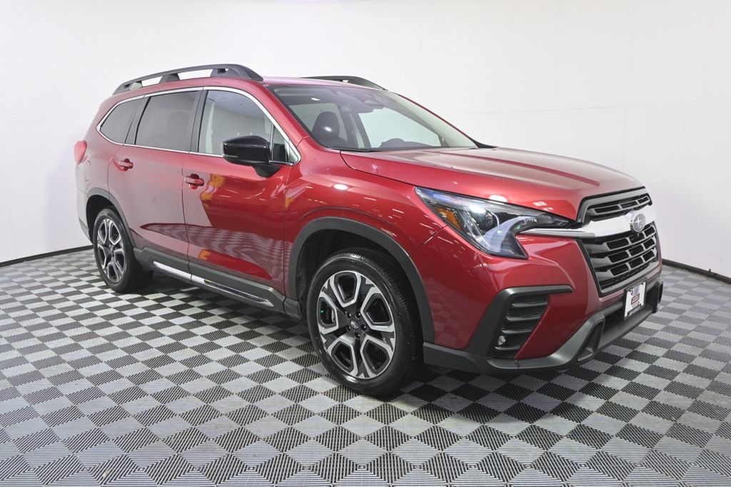 Used 2025 Subaru Ascent Limited AWD/4WD image 8