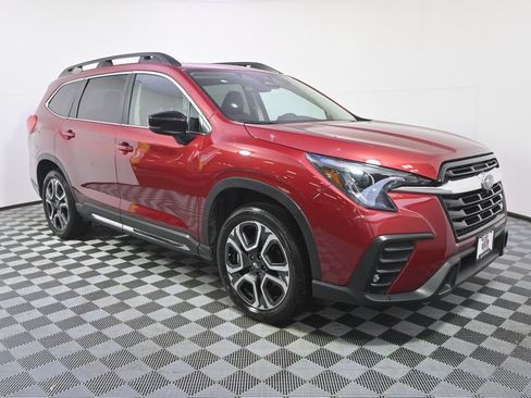 Used 2025 Subaru Ascent Limited AWD/4WD image 8
