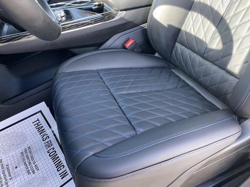 Used 2025 Cadillac Escalade IQ Sport 1 image 21