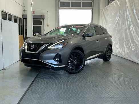 Used 2023 Nissan Murano SL w/ Cargo Package FWD image 2