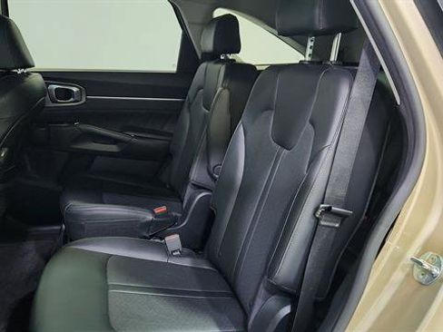 Used 2021 Kia Sorento SX image 23