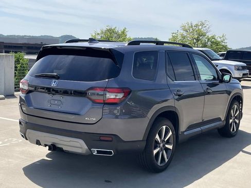 Used 2023 Honda Pilot Elite image 5