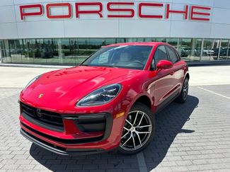 Used 2026 Porsche Macan AWD/4WD video 1