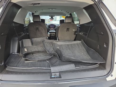 Used 2020 Chevrolet Traverse RS w/ LPO, Floor Liner Package image 13