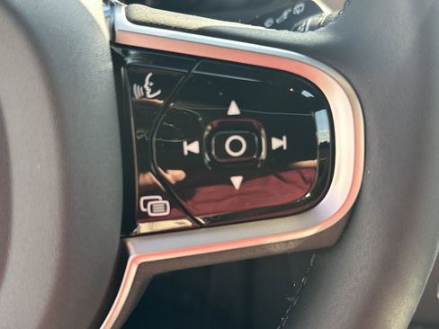 New 2026 Volvo XC90 B6 Plus w/ Protection Package Premier image 20