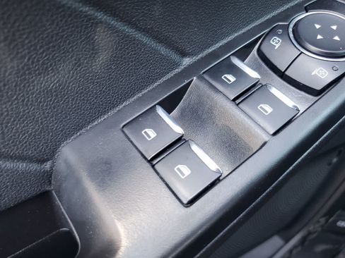 Used 2025 Ford Escape ST-Line FWD image 24