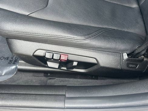 Used 2015 BMW 320i xDrive Sedan image 14