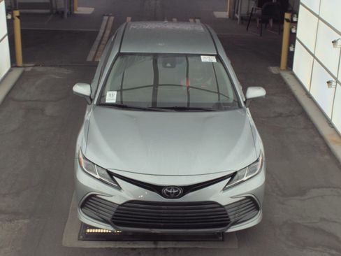 Used 2022 Toyota Camry LE image 2