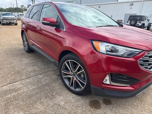 Used 2020 Ford Edge Titanium image 3