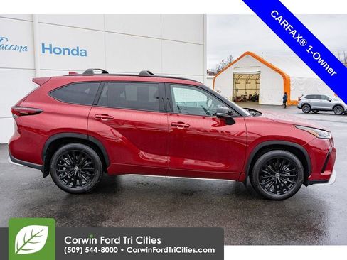 Used 2024 Toyota Highlander XSE image 7