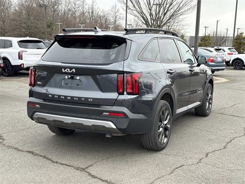 Used 2022 Kia Sorento X-Line EX image 2