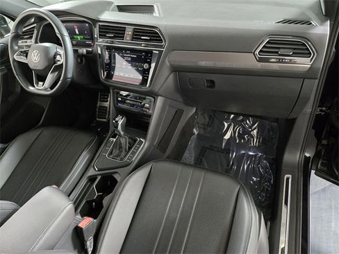 Used 2023 Volkswagen Tiguan SE R-Line image 24