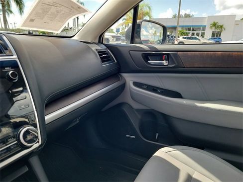 Used 2019 Subaru Outback 3.6R Limited w/ Popular Package #2 image 28