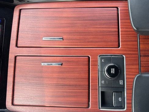 Used 2024 Lincoln Navigator Premiere AWD/4WD image 31