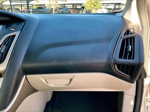 Used 2012 Ford Focus SEL image 18