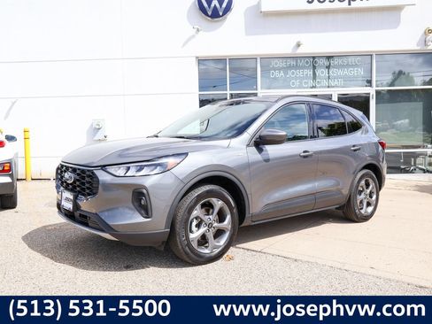 Used 2025 Ford Escape ST-Line Select AWD/4WD image 1