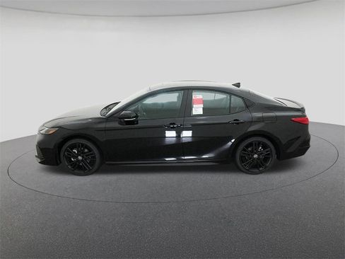 New 2026 Toyota Camry Hybrid image 3