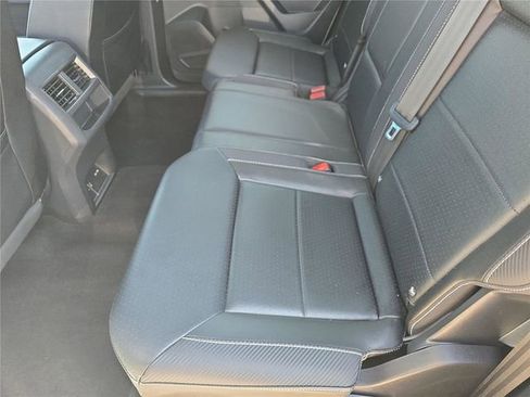 Used 2022 Volkswagen Atlas Cross Sport SEL R-Line AWD/4WD image 14