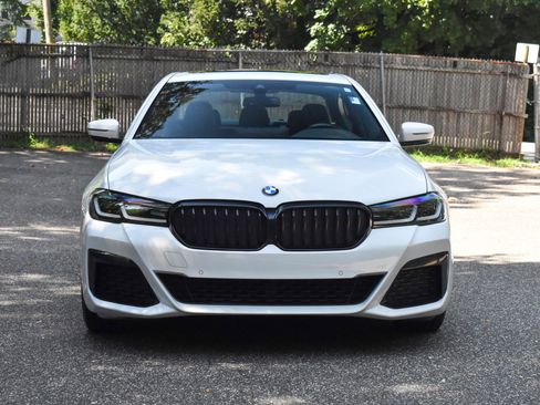 Used 2022 BMW 530i xDrive w/ M Sport Package image 13
