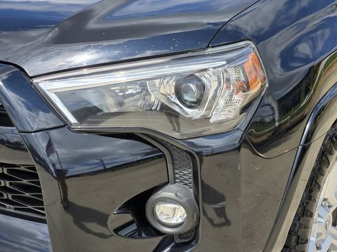 Used 2022 Toyota 4Runner SR5 RWD image 5