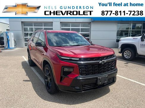Used 2024 Chevrolet Traverse RS AWD/4WD image 2