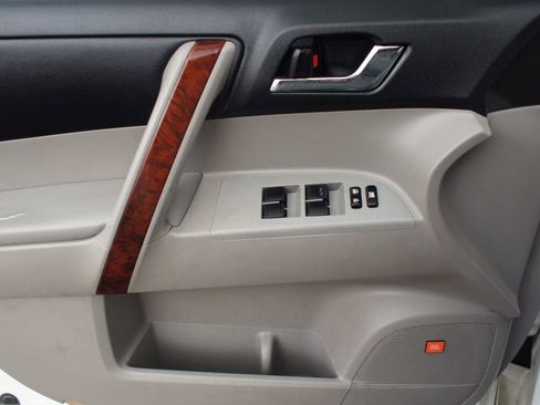 Used 2011 Toyota Highlander Limited image 20