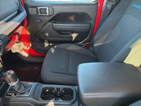 Used 2025 Jeep Wrangler Unlimited Rubicon 4xe w/ Safety Group image 16