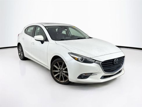 Used 2018 MAZDA MAZDA3 Grand Touring w/ Premium Equipment Package image 4