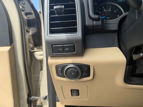 Used 2017 Ford F150 XLT w/ Equipment Group 302A Luxury AWD/4WD image 22