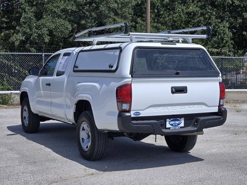 Used 2020 Toyota Tacoma SR RWD image 5