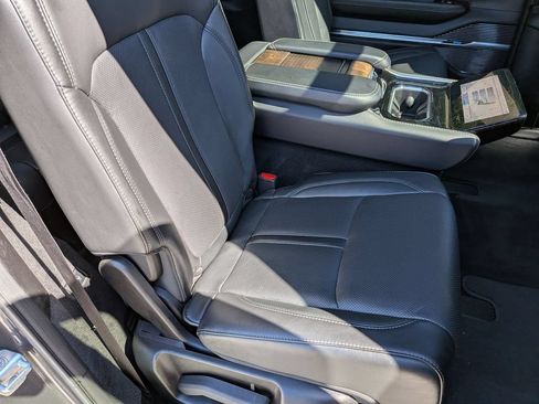 Used 2022 Jeep Grand Wagoneer Series I AWD/4WD image 33