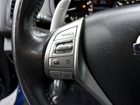 Used 2016 Nissan Altima 3.5 SR image 15