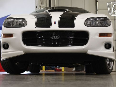 Used 2001 Chevrolet Camaro Z28 w/ SS Performance/Appearance Pkg image 25