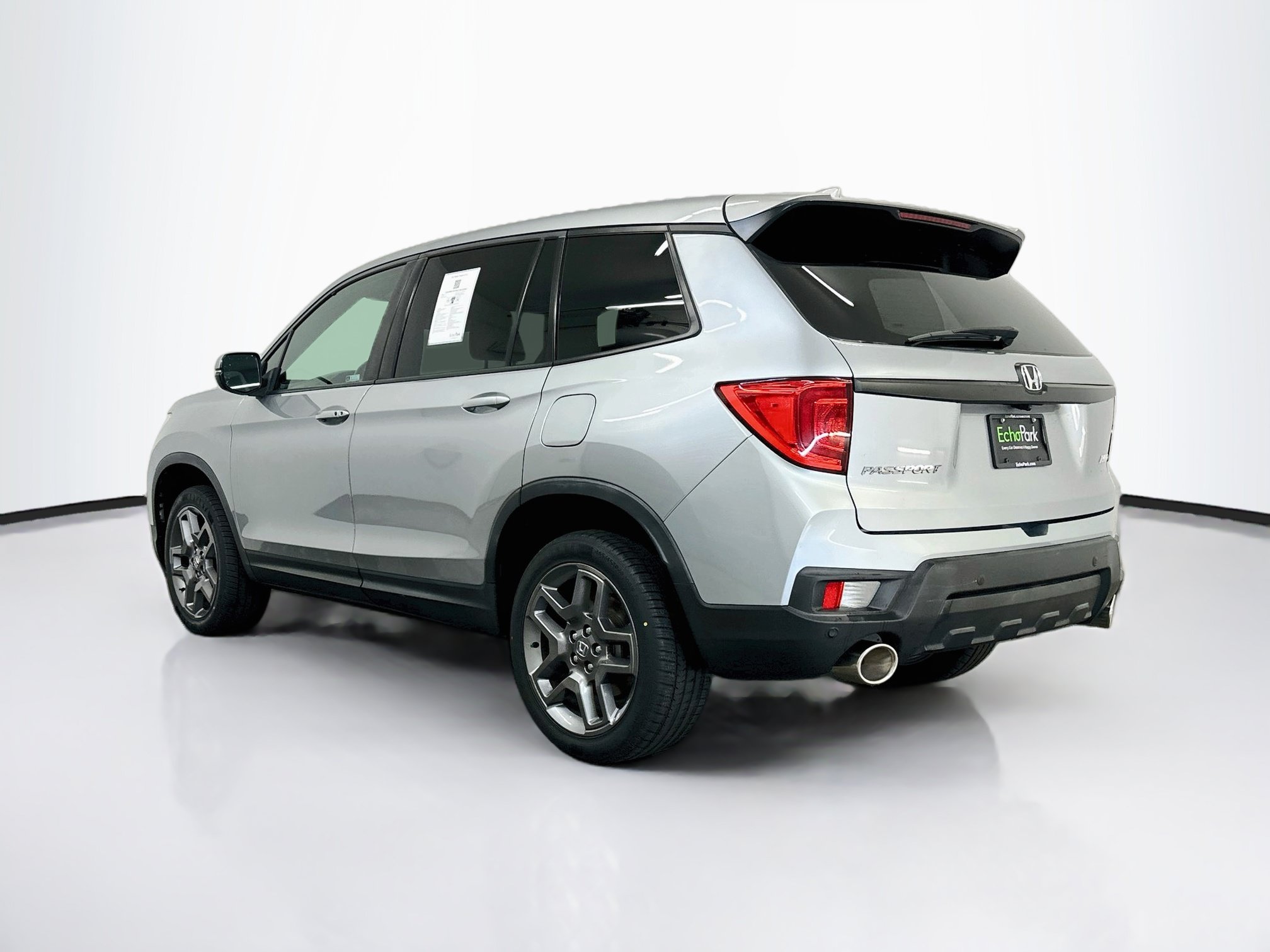 Used 2023 Honda Passport EX-L image 5